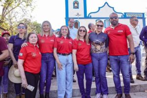 Iracema Vale prestigia a tradicional Missa do Vaqueiro e cavalgada em Colinas