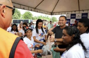 Solidariedade na Mesa Prefeitura de Cândido Mendes entrega mais de seis toneladas de peixe para a Semana Santa