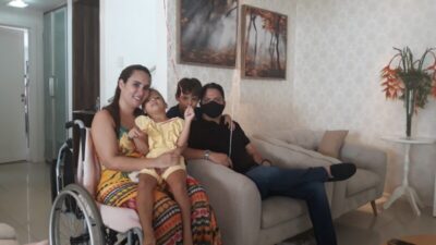 Dra. Thaíza Hortegal recebe alta de hospital após passar dias críticos com COVID-19