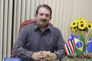 Na contramão das medidas de combate a Covid-19, Magno Bacelar impõe pagamento de servidores em um único dia e alega crise financeira por conta da pandemia