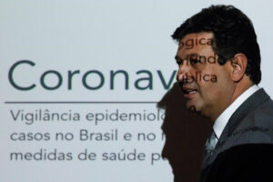 Ministro da Saúde, Henrique Mandetta, espera demissão nas próximas horas