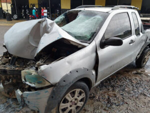 Carro invade loja de material de construção de deixa pelo menos 5 pessoas feridas em Chapadinha