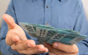 Governo vai usar aplicativo para cadastrar informais que têm direito a auxílio de R$ 600