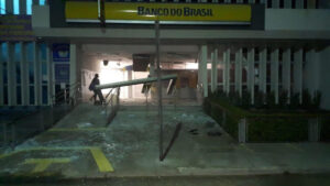 Quadrilha toma ruas e assalta banco em Cametá, no Pará, em ação parecida com a que ocorreu em Criciúma