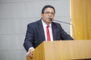 São Luís: Sá Marques pede mais atenção às questões da Educação