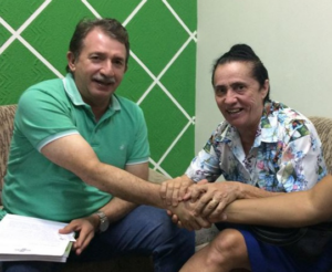 Ao perceber barca afundando secretária de Indústria e Comércio de Chapadinha, Hilda Ponte, pede exoneração do cargo