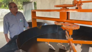 Hildo Rocha vistoria construção de fábrica comunitária em Itapecuru Mirim