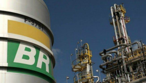 Petrobras anuncia aumento de 4% na Gasolina e de 5% no Diesel, a partir deste sábado
