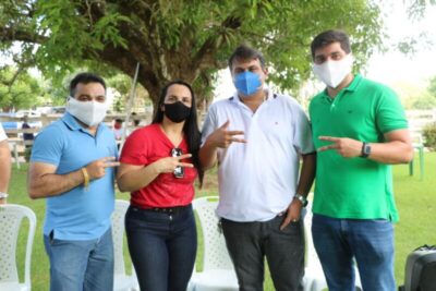 Josimar Maranhãozinho participa de encontro político em Bom Jardim