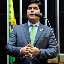 Lula anuncia André Fufuca no Ministério dos Esportes