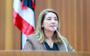 Iracema Vale destaca retomada das obras da ponte que ligará Barreirinhas ao Parque dos Lençóis Maranhenses