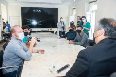 “Novas obras vão impulsionar Olho d’Água das Cunhãs”, afirma Othelino em assinatura de convênios