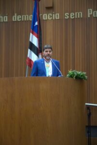 Liviomar Macatrão recebe mais alta honraria do Legislativo Maranhense