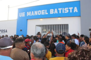 Emoção e alegria marcam a entrega das Escolas Sarney Filho e Manoel Batista, que somam quatro décadas