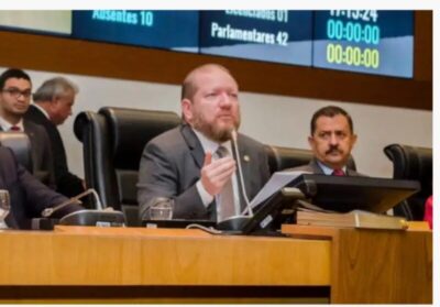 “Homenagem marca o resgate histórico do Parlamento Estadual”, destaca Othelino