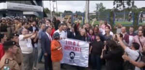 Lula é solto após 580 dias preso na Polícia Federal em Curitiba
