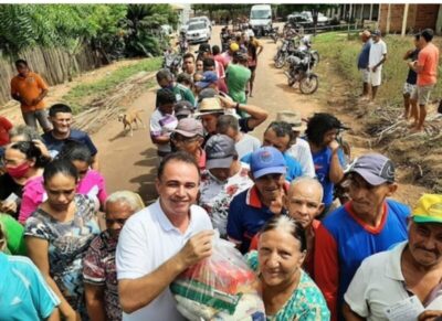 Erlânio Xavier dá continuidade à programa de entrega de cestas básicas