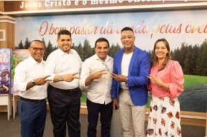 Josimar participa de Culto a convite dos líderes da Igreja Mundial do Poder de Deus