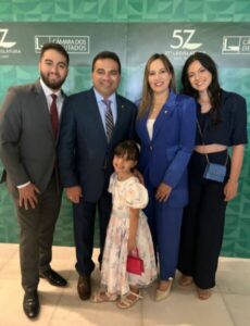 Empossados, Josimar e Detinha entram para a história como primeiro casal de deputados federais do Congresso