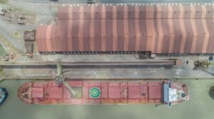 Novo recorde consolida Itaqui no escoamento de grãos