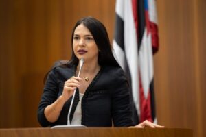 Janaína Ramos apresenta indicação para melhoria da infraestrutura de povoados em Amarante