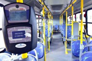 Prefeitura anuncia aumento de passagem de ônibus em último ano de Edivaldo