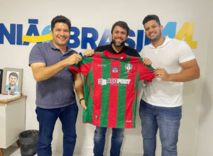 Deputado Federal Pedro Lucas veste a camisa de Pinheiro e do PAC
