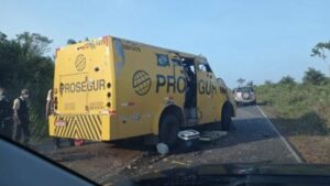 Homens armados com fuzis atacam carro-forte no Maranhão