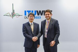 Juscelino Filho participa de reuniões com representantes da Huawei e com vice-ministro da China