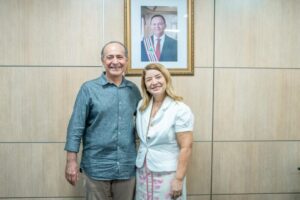Obra da ponte de Barreirinhas será retomada, diz Aparício Bandeira a deputada Iracema Vale