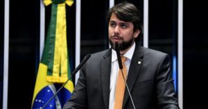 Deputado Pedro Lucas pede maior prazo para empréstimos de pequenas empresas
