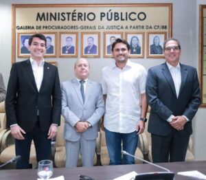 Fernando Braide acompanha solenidade de entrega do novo prédio do Ministério Público