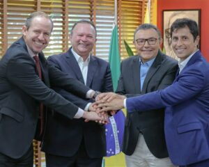 Brandão assume presidência do PSB e anuncia apoio à pré-candidatura de Duarte Júnior