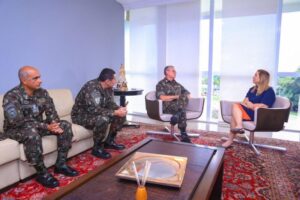 Iracema Vale recebe chefe do Comando Militar da Amazônia e sugere parcerias em prol do Maranhão