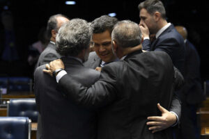 Reforma da Previdência é aprovada e aposentadoria fica mais difícil para trabalhador