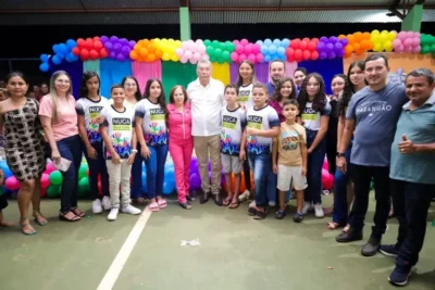Prefeito Salomão Barbosa leva alegria a centenas de crianças de Santa Filomena do Maranhão