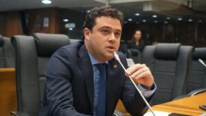 Leandro Bello apresenta indicação solicitando criação de programa ‘Mais Merenda’