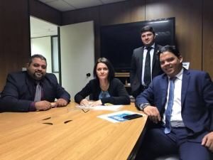 Segunda parcela do 13º salário na conta dos servidores de Pinheiro