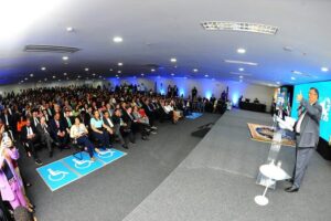 TJMA abre comemorações de aniversário com palestra de Flávio Dino sobre regulação de mídias