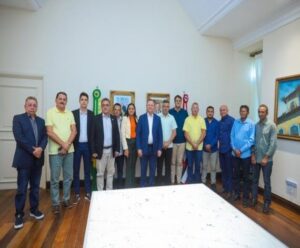Presidente Ivo Rezende participa de assinatura de ordem de serviço para urbanização e construção da Estátua da Liberdade em Nova Iorque
