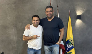 Josimar visita Paulo Victor no Palácio Pedro Neiva de Santana