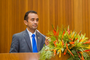 Aluizio Santos solicita pavimentação de estrada que liga Chapadinha a Afonso Cunha