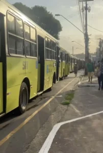 Rodoviários de São Luís paralisam atividades em protesto pela morte de motorista