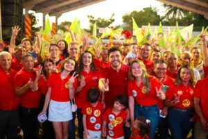 Em convenção histórica, Fabiana Mendes e Júnior têm candidaturas homologadas em Presidente Vargas