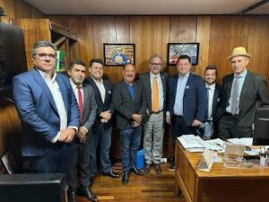 Parnarama: prefeito Raimundo Silveira e secretário Breno Silveira buscam investimentos em Brasília