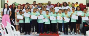 Escola Firmina Barros realiza culto em Ação de Graças para celebrar conquistas estudantis