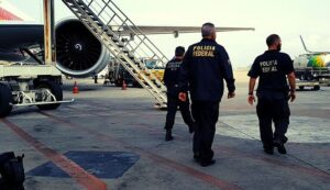 PF prende homem no aeroporto de São Luís