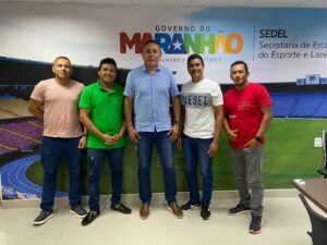 O secretário de esporte Naldir Lopes recebeu o vice prefeito Gilson Lima em seu gabinete.