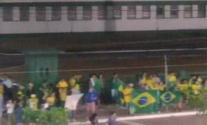 Bolsonaristas serão retirados da frente do 24º BIS, em São Luís…