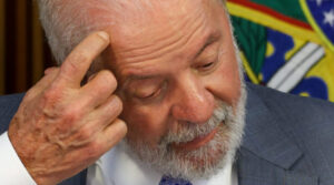 Alguém tinha dúvida??? Lucro das estatais derrete com Lula